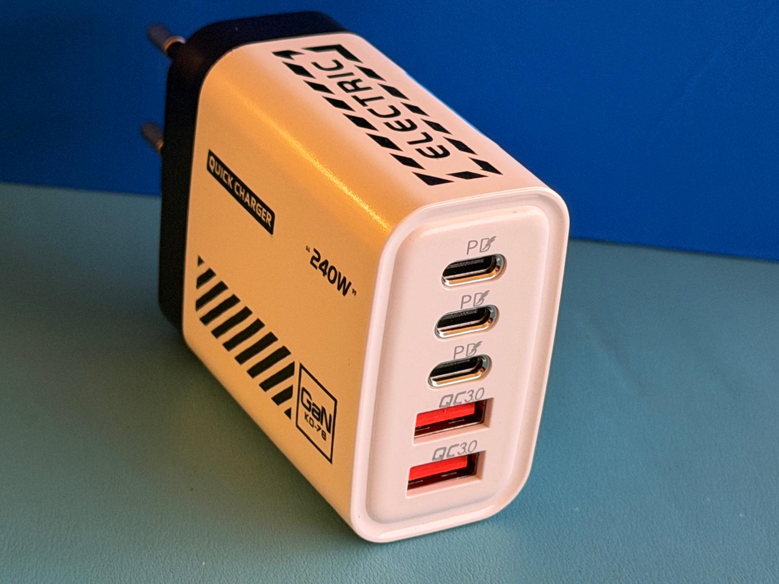 Chargeur rapide 240W (LED) – 5 ports