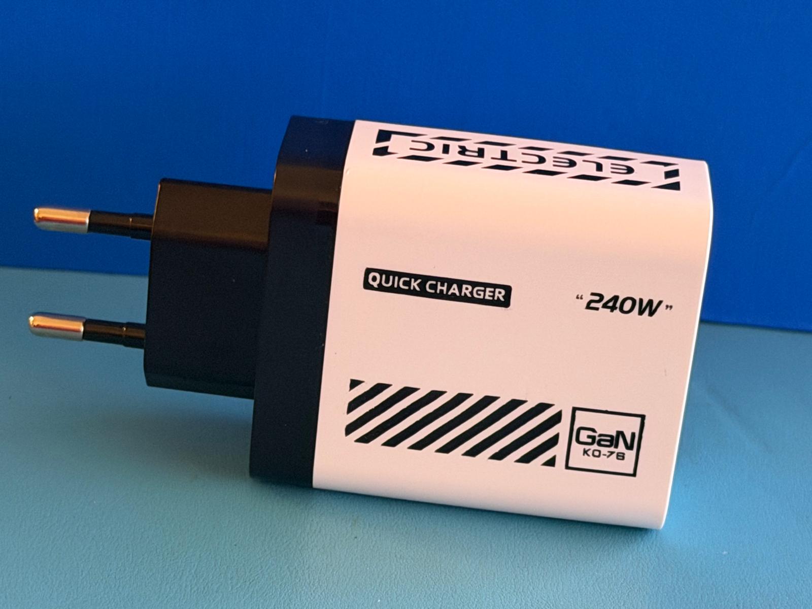 Chargeur rapide 240W (LED) – 5 ports