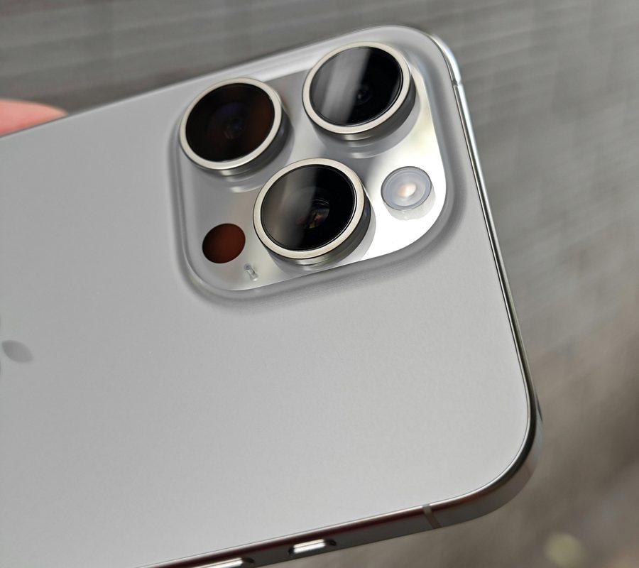 iPhone 15 Pro Max SOFT OLED 120hz